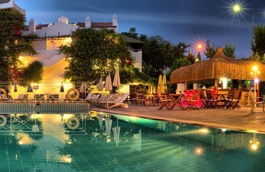 Hotel Golden Gate 쿠사다시 외부 사진