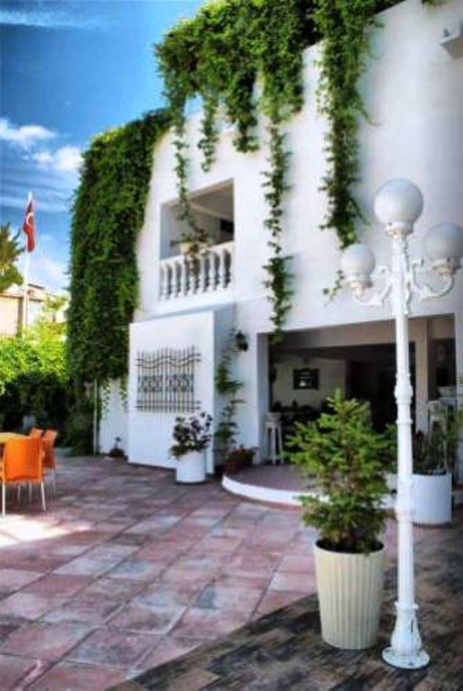 Hotel Golden Gate 쿠사다시 외부 사진
