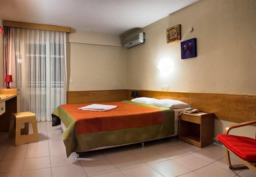 Hotel Golden Gate 쿠사다시 외부 사진