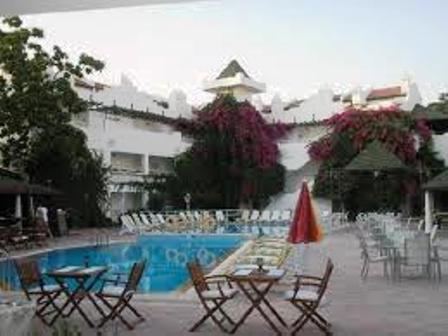Hotel Golden Gate 쿠사다시 외부 사진