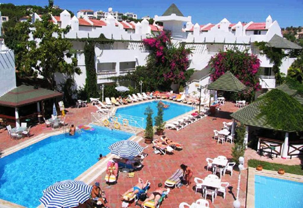 Hotel Golden Gate 쿠사다시 외부 사진