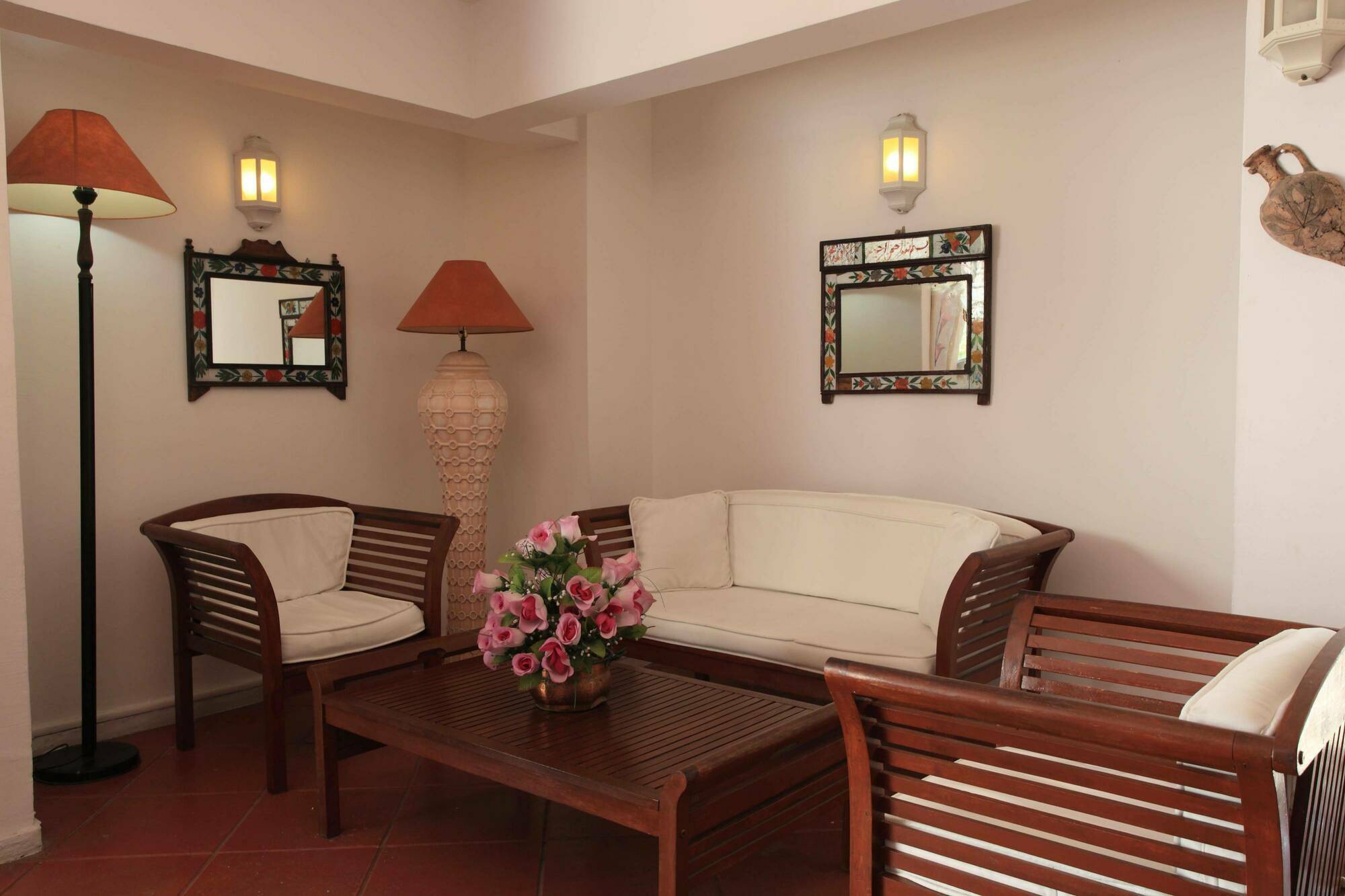 Hotel Golden Gate 쿠사다시 외부 사진