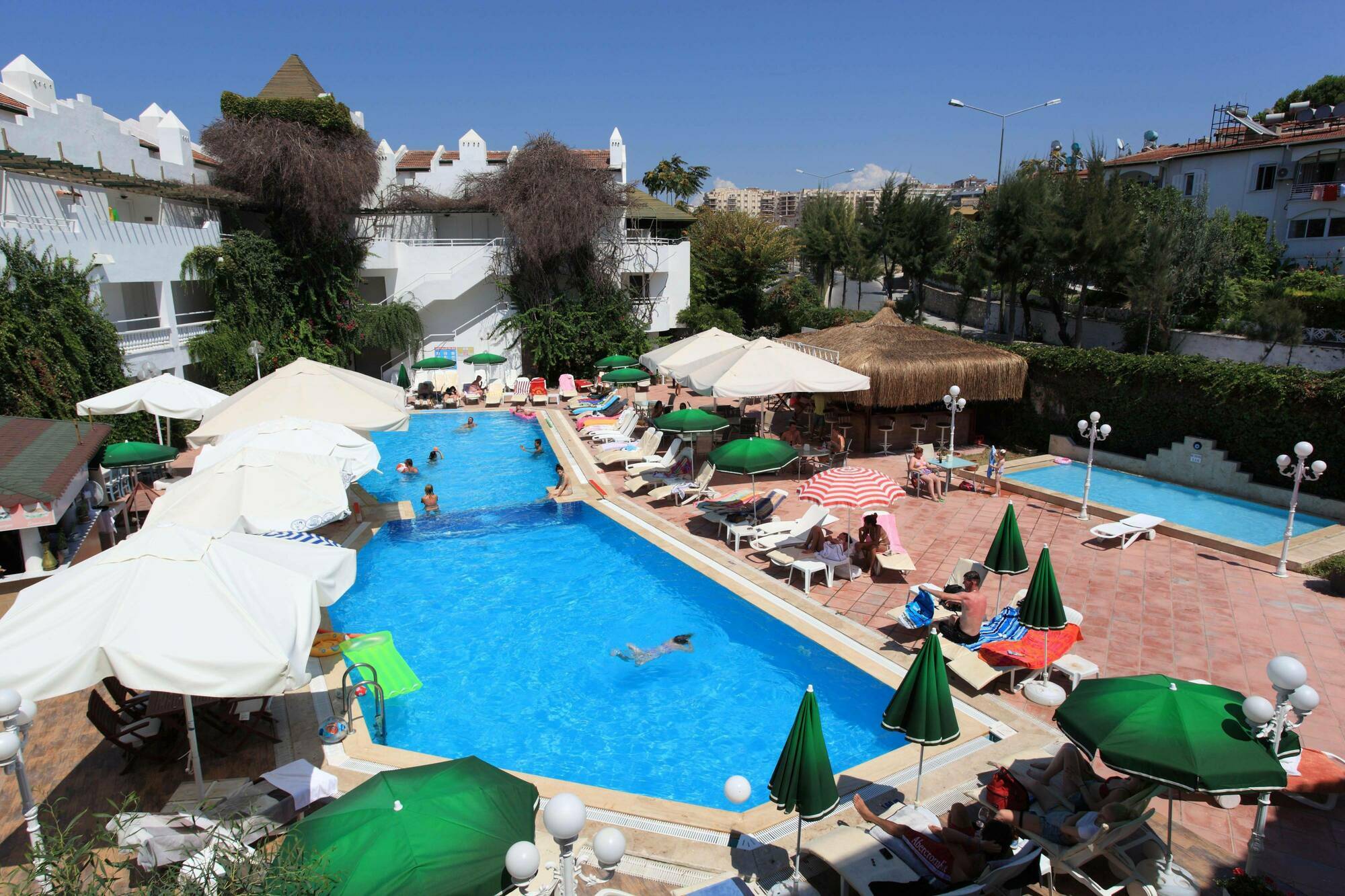 Hotel Golden Gate 쿠사다시 외부 사진