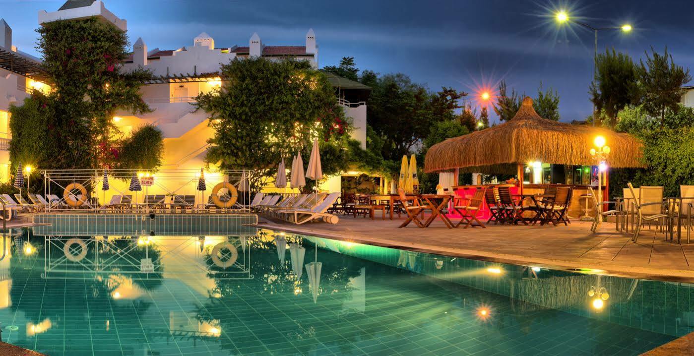 Hotel Golden Gate 쿠사다시 외부 사진